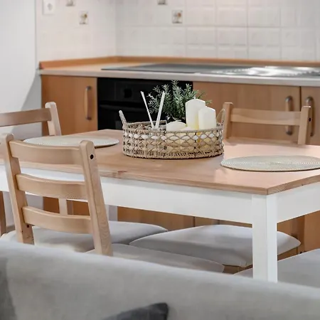 Apartment Elaia 1 *